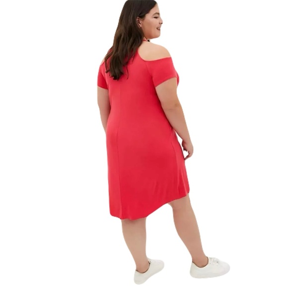 NEW TORRID Cold Shoulder Mini Dress in Bright Berry Red size 1X Plus Casual - Picture 10 of 10
